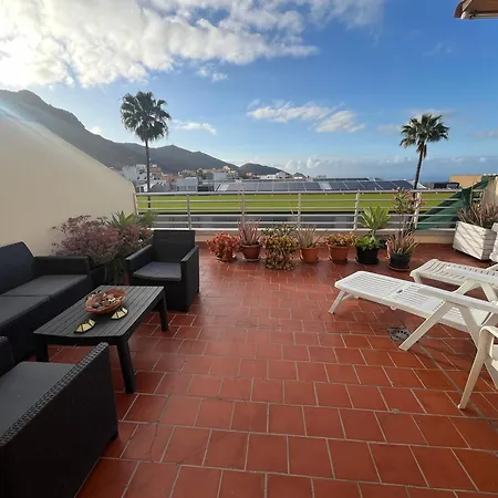 Cosy With Rooftop Terrace And Wifi Apartment *